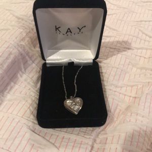 Necklace heart and opens up, 14k gold